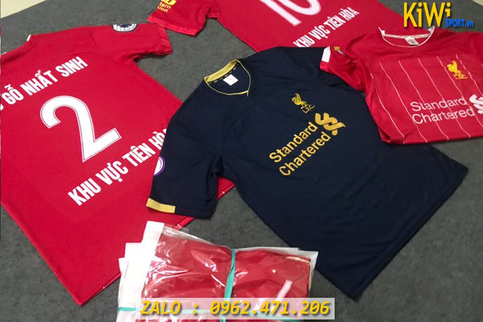 In Áo Đá Banh Liverpool 2019 -2020 Màu Đỏ Cho Đội Đồ Gỗ Nhất Sinh