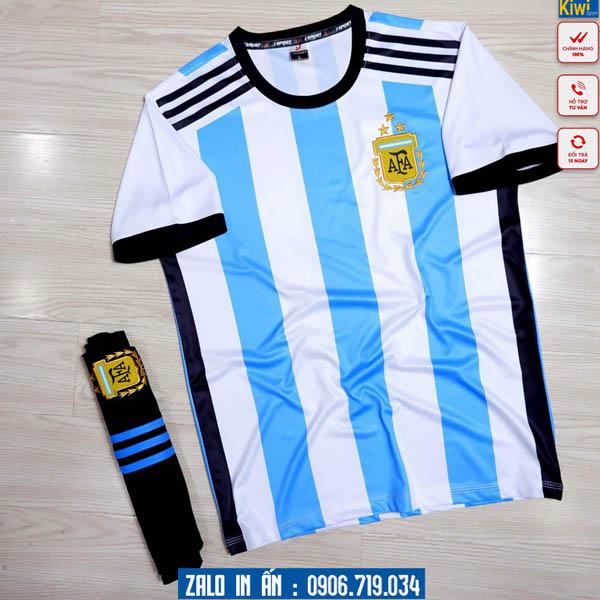 Đồ đá bóng Argentina sọc trắng xanh 3 sao mùa 2023