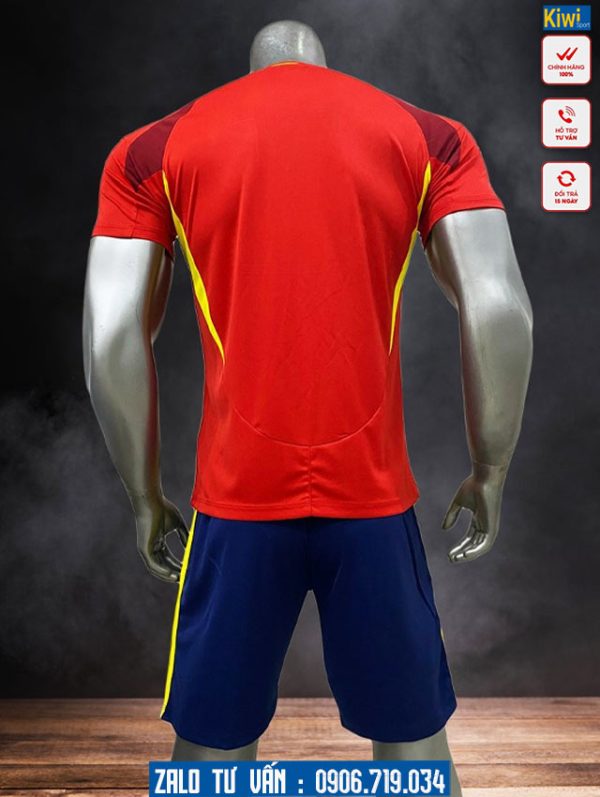 Mặt sau bộ áo đá banh tuyển Tây Ban Nha 2024 màu đỏ